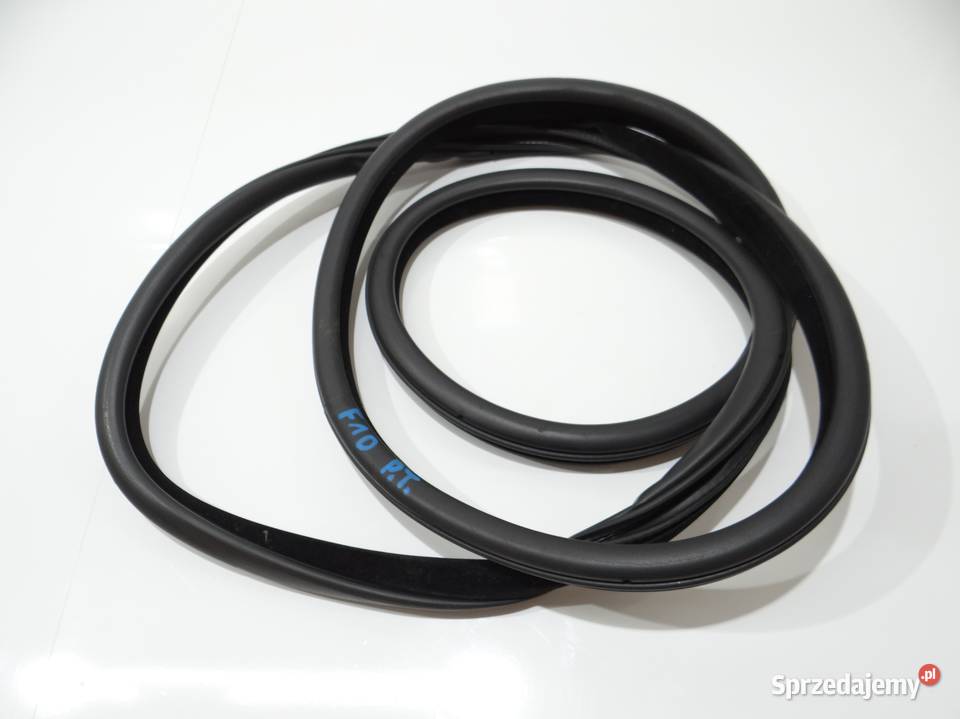 USZCZELKA DRZWI PRAWY TYŁ BMW F11 GUMAZAMSZ lubelskie Strzyżewice