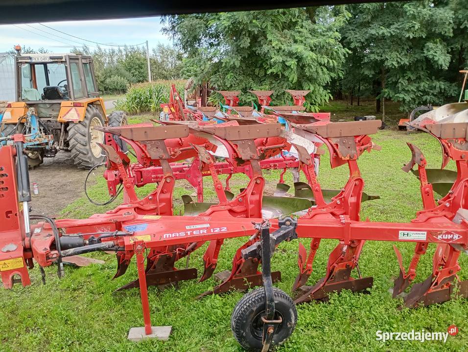 Kuhn master 122 obrotowy 4 skibowy Marcjanów sprzedam