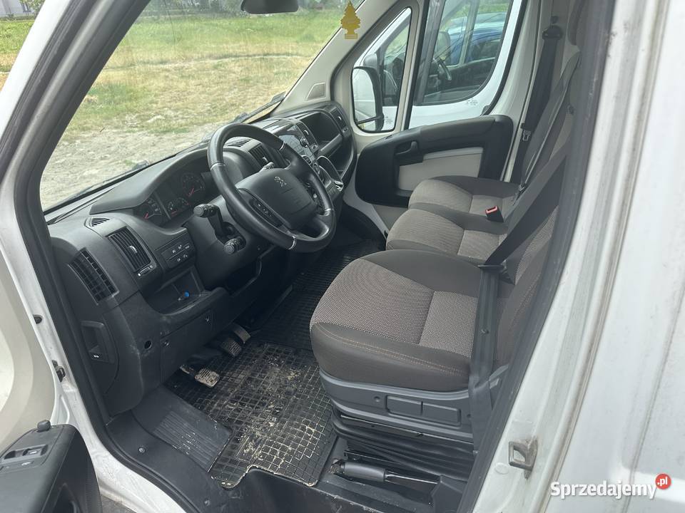 Syndyk sprzeda samochód ciężarowy Peugeot Boxer Warszawa