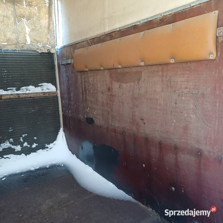 Przyczepa do przewozu koni Parczew