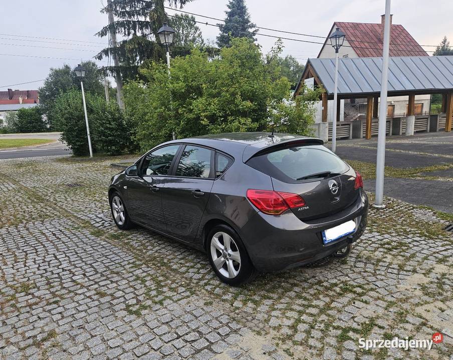 Opel Astra J 2010r 13cdTi Klima Alu 17 Kamera Astra Ryglice