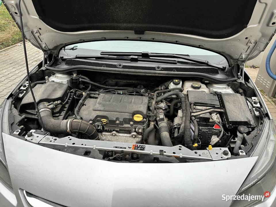 Opel Astra J 2018 Sedan 14 LPG ekonomiczny manualna sprzedam
