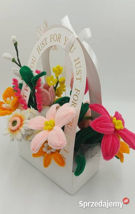 Flower box z kwiatami z drucików chenilowych dolnośląskie