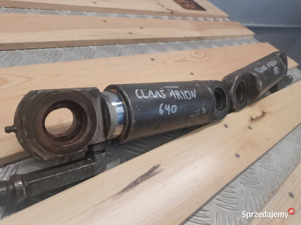 Siłownik amortyzacji osi Claas Ares Carraro Wilkowo sprzedam