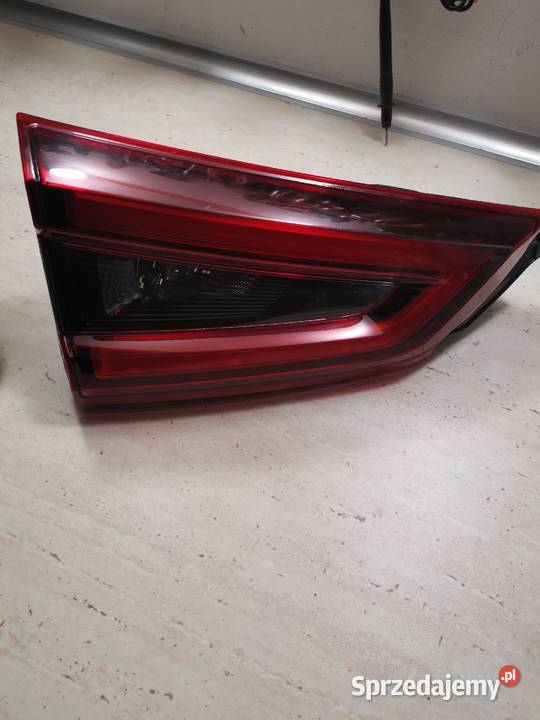 Lampy tylne klapy Nissan Rogue sprzedam