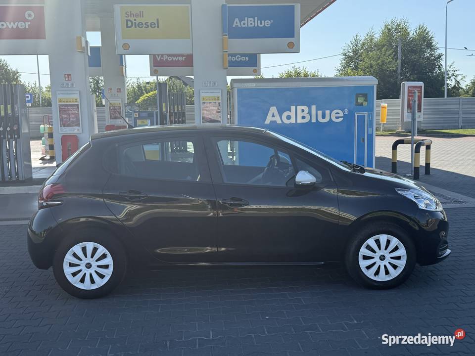 Peugeot 208 10 50 kW 2015 niski przebieg 35 000 manualna sprzedam