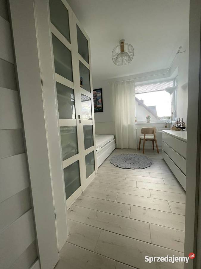 Mieszkanie z dużym ogrodemcztery pokoje bliźniak Dębogórze