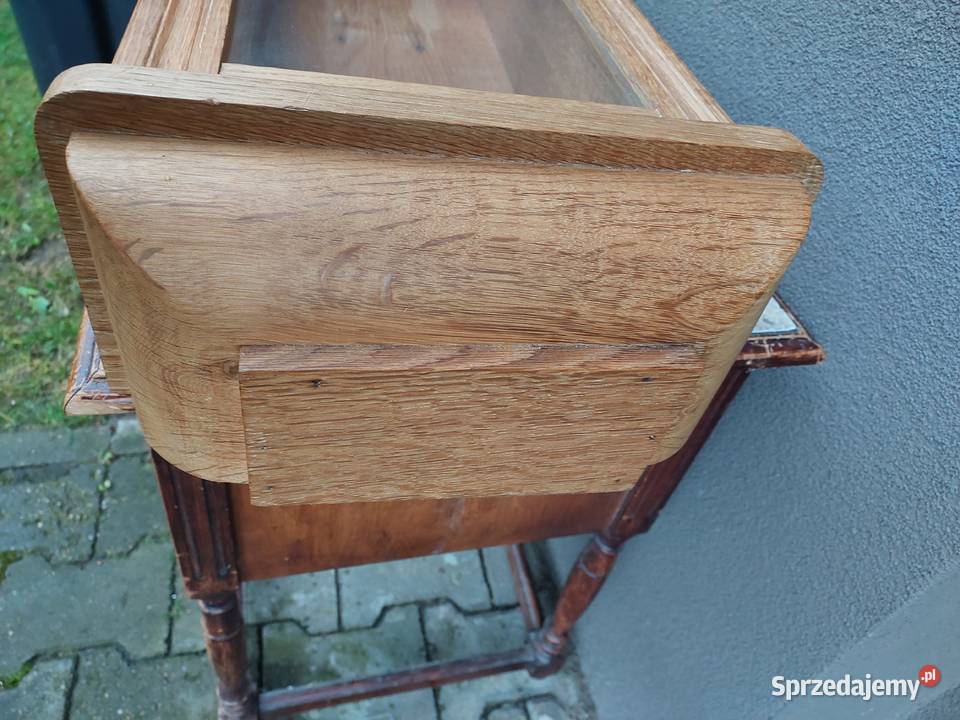 Szafka witrynka z obudowy starego zegara mocna