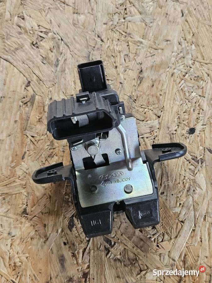 Zamek klapy bagażnika Kia stonic oe 4 81230h8400 Części samochodowe