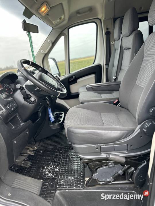 Peugeot Boxer prywatny 9 osób komputer pokładowy