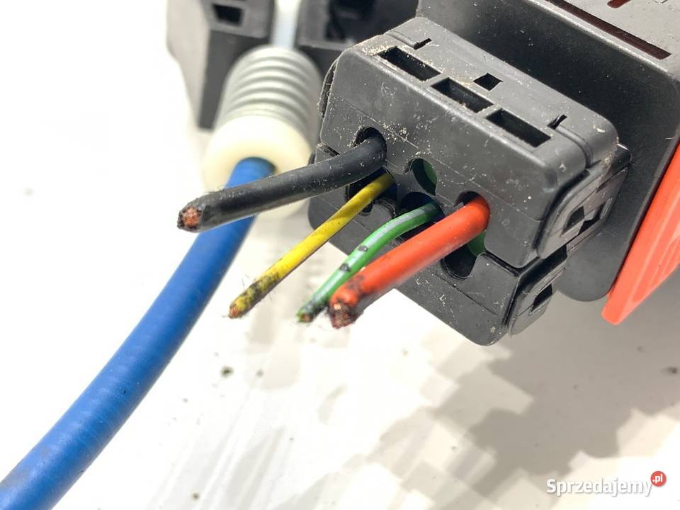 PODNOŚNIK SZYBY LEWY PRZÓD OPEL CORSA E 13447038