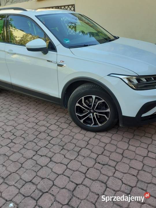VW TIGUAN 20 diesel 122 02052022r szklany dach nieuszkodzony Miechów