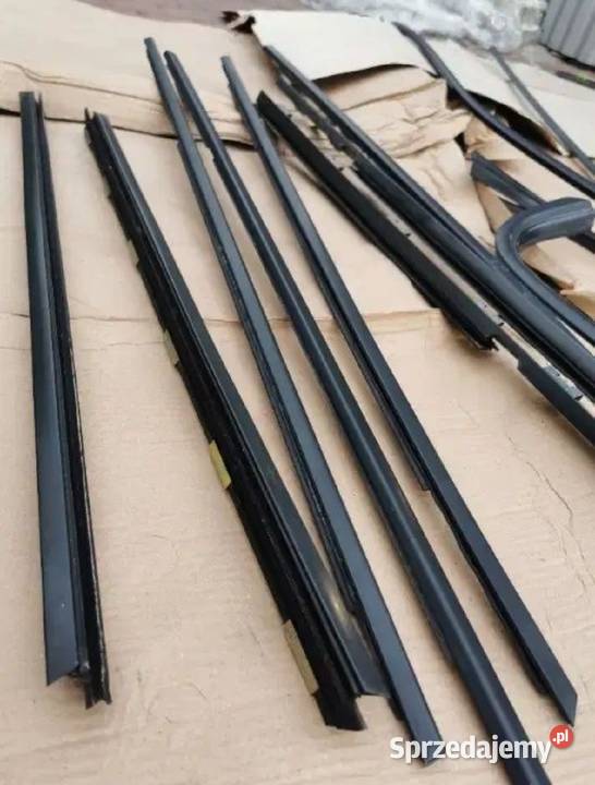 Listwa shadowline BMW E34 sedan Pozostałe Żory