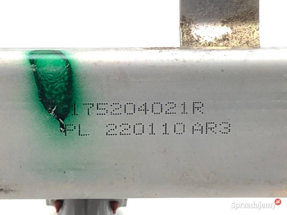 LISTWA WTRYSKOWA WTRYSKIWACZE DACIA DUSTER sprzedam