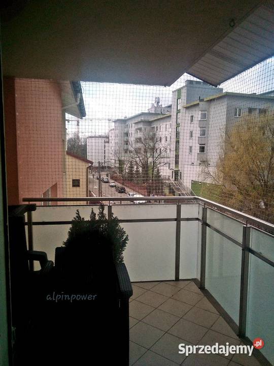 Siatki zabezpieczające balkon kota Montaż Warszawa