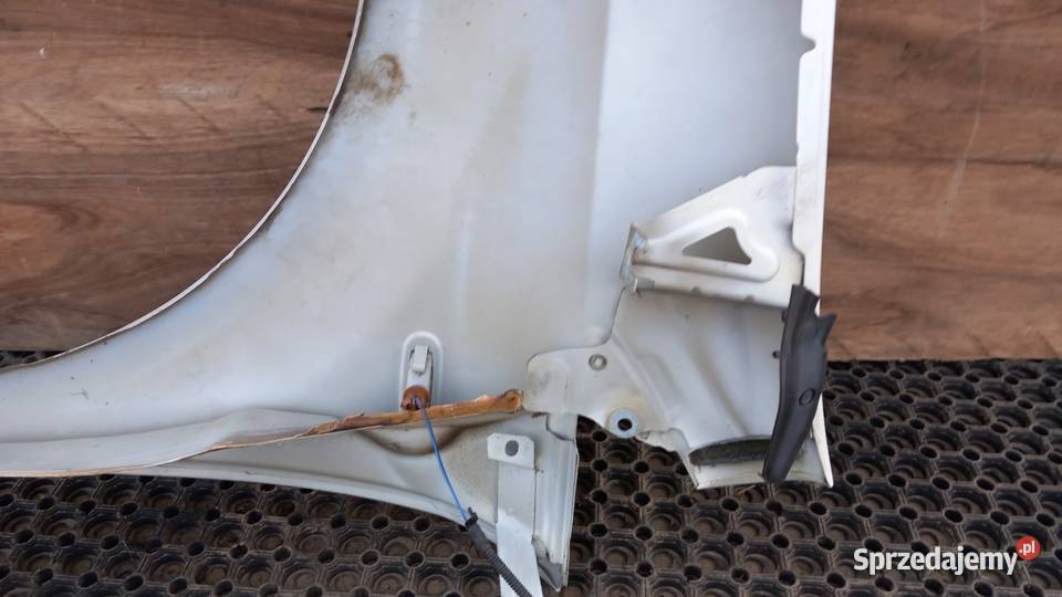 FIAT PUNTO EVO BŁOTNIK PRZÓD PRAWY 296A Zbierkowo