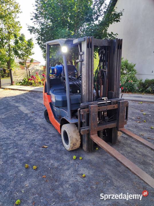 Toyota 028FGKF20 Wózek widłowy Triplex Złoczew