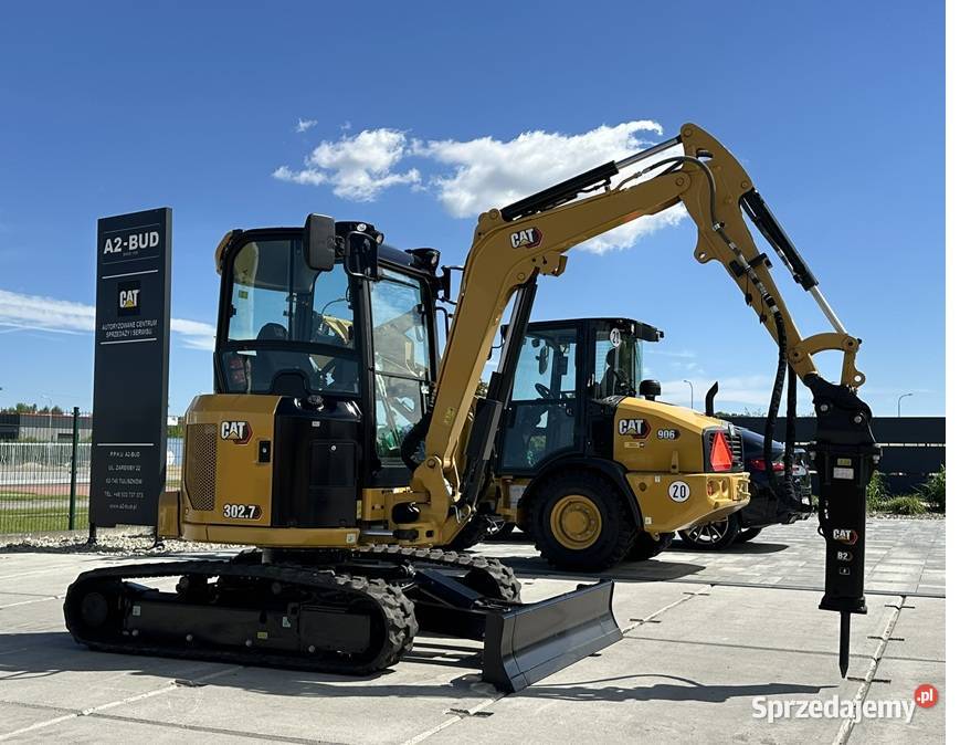 FABRYCZNIE NOWA MINIKOPARKA CATERPILLAR 3027 CR Koparki wielkopolskie Tuliszków sprzedam