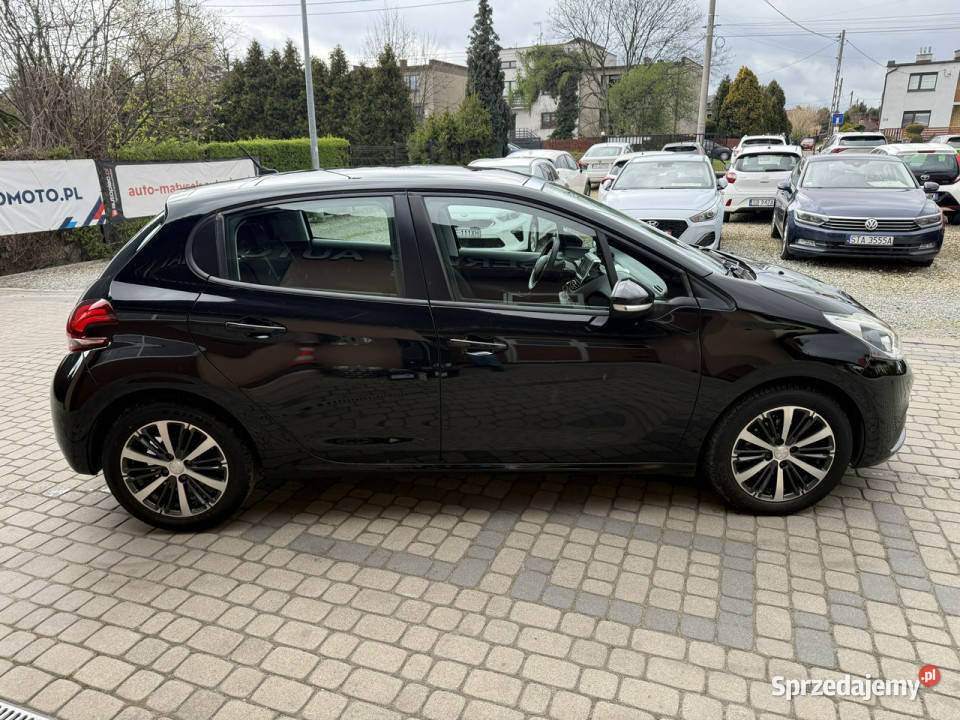 Peugeot 208 12 82 Klimatronik Navi Kamera Orzech