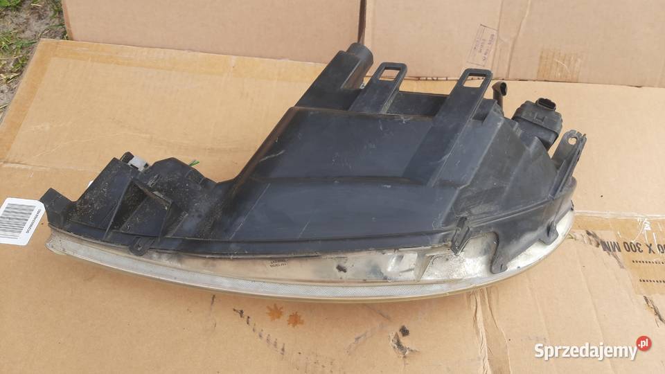 lampa prawa peugeot 206 lift FL osobowe Części dolnośląskie Dębno