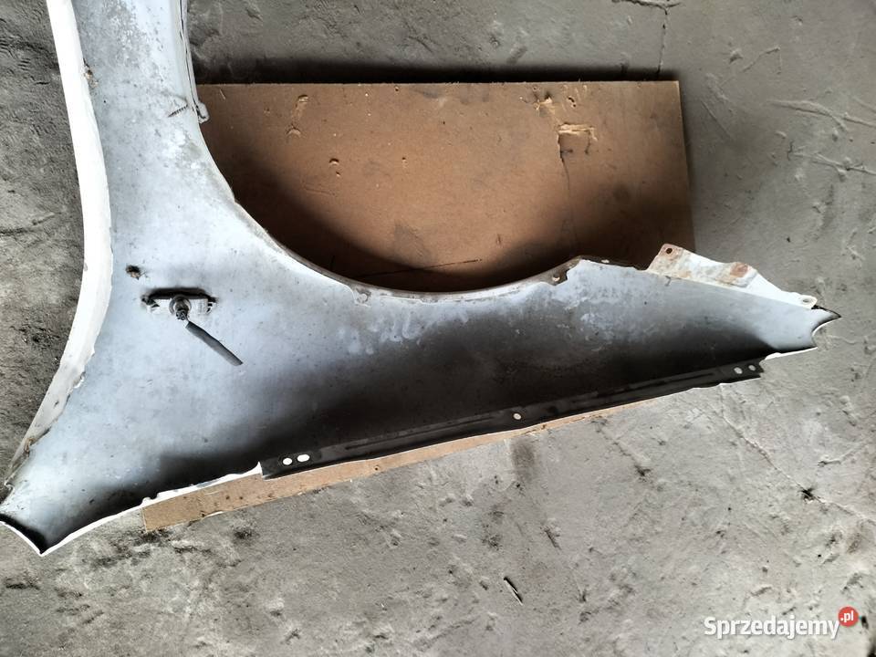 błotnik prawy mazda 323 f Rok produkcji 1990 Karoseria