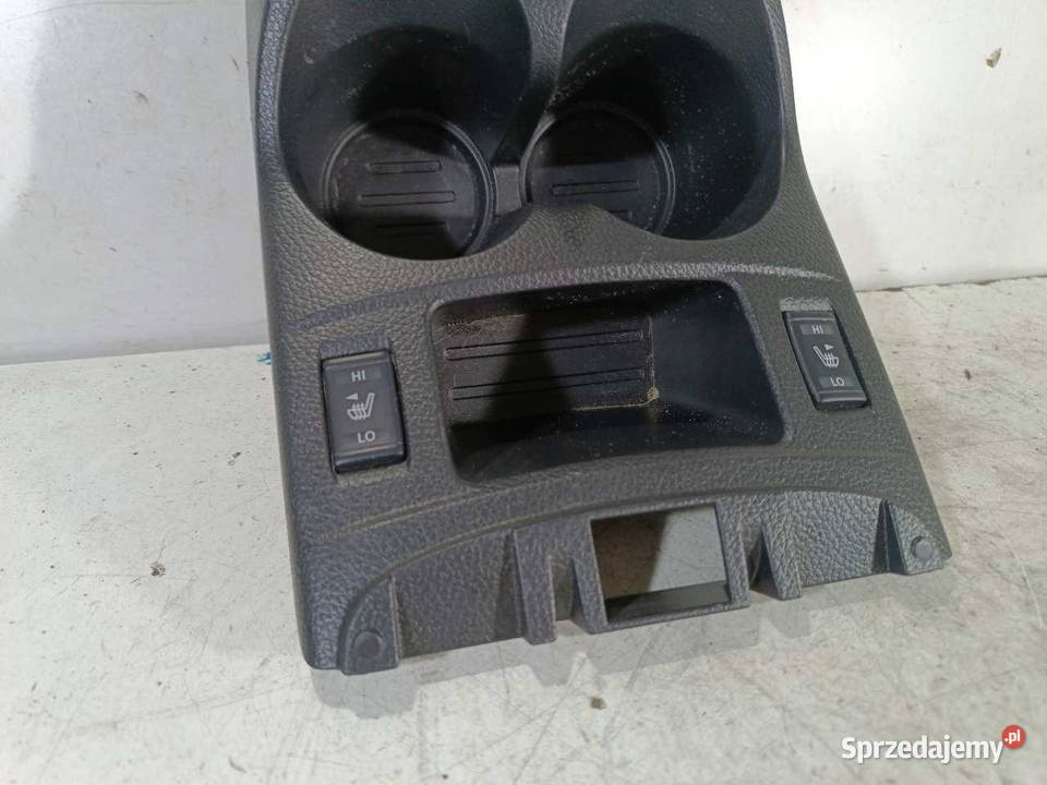 SCHOWEK TUNELU UCHWYT NA KUBKI NISSAN QASHQAI wielkopolskie sprzedam
