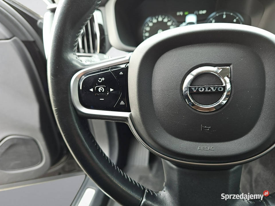 Volvo XC 60 B4 AWD Inscription WX5889C II 2017 mazowieckie Janki
