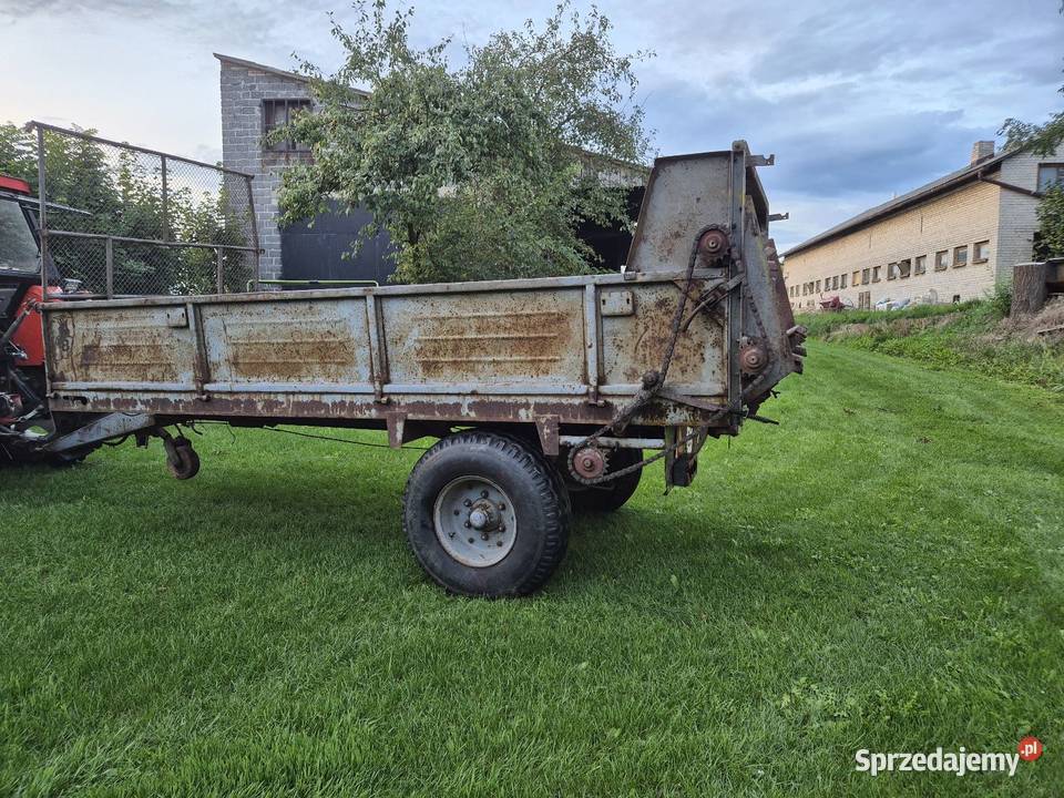 Rozrzutnik przyczepa Warfama Sułoszowa