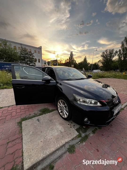 Sprzedaż Lexusa CT200h z 2011 roku w stanie Łódź