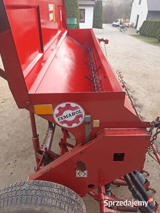 Siewnik zbożowy Unia Famarol S0253