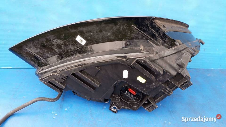 Reflektor Audi Q5 SQ5 8R0941753C
