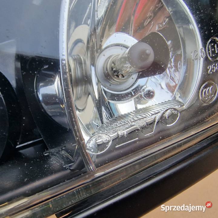 VOLVO FH13 HALOGEN LEWY ORYGINAŁ HELLA lubuskie Bieleń