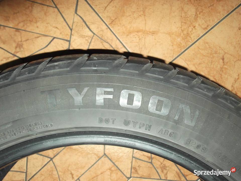 Opony do SUVa Tyfoon zimowe 2555019 Pisz