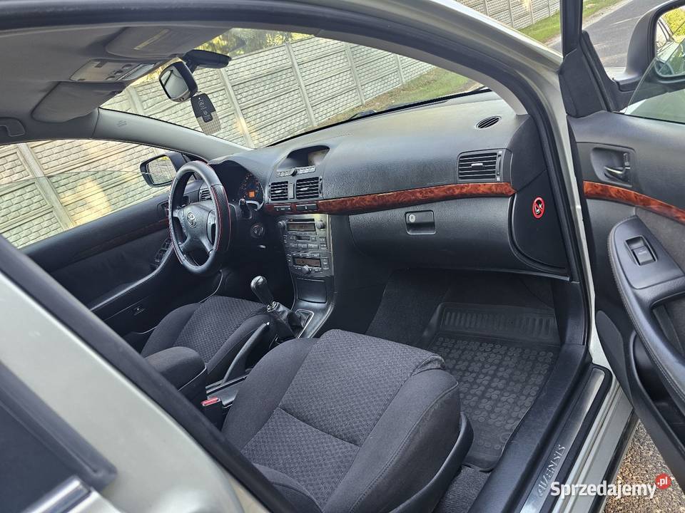 Toyota avensis 18 benzyna manualna łódzkie Chotynin