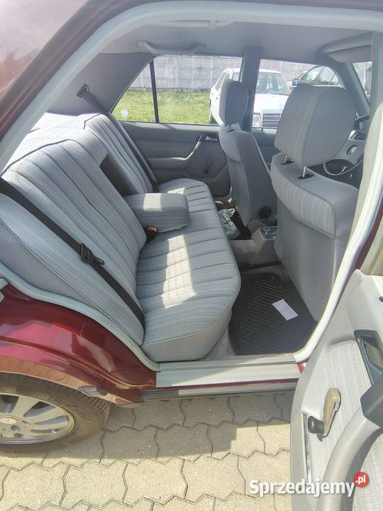 MercedesBenz W124 230E 132 Super Klasyk Stan bordowy Zgierz