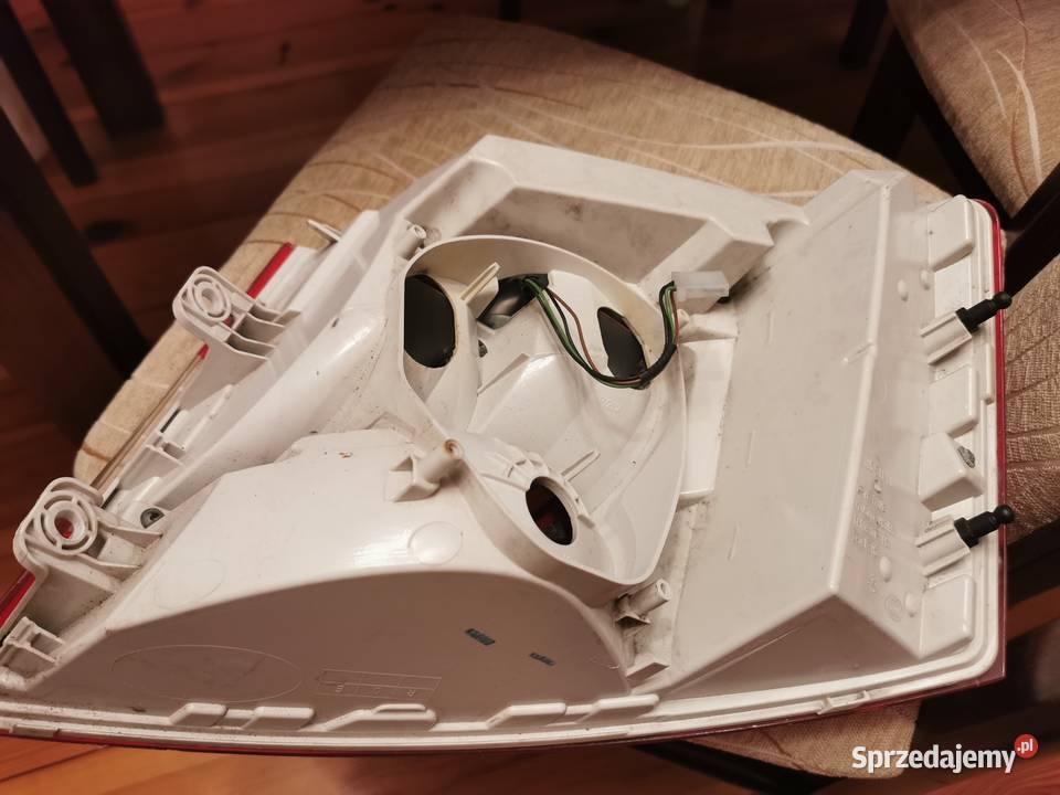 Lampa lewy tył sedan skoda octavia 3 III Jarocin