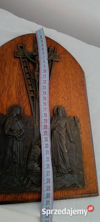 Płaskorzeźby na drewnianej podstawie z Antyki Tarnów sprzedam