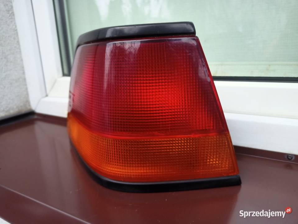 Daewoo Espero lampa tył tylna lewa w błotnik Sieradz