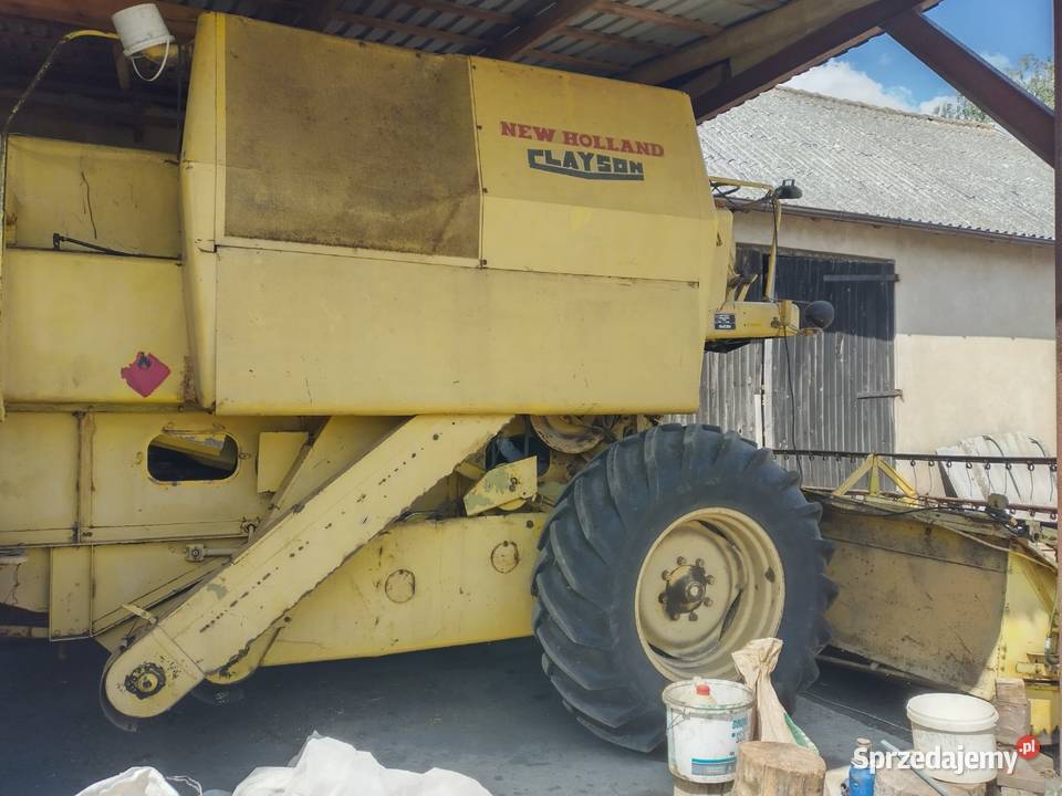 Holland kombajn zbożowy New Holland