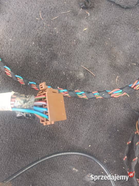 Instalacja Głośników Avant Audi A4 B5 FL a36