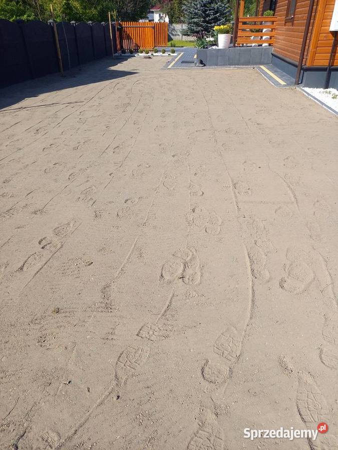 Zakładanie trawnika siew trawy mikrokoniczyny