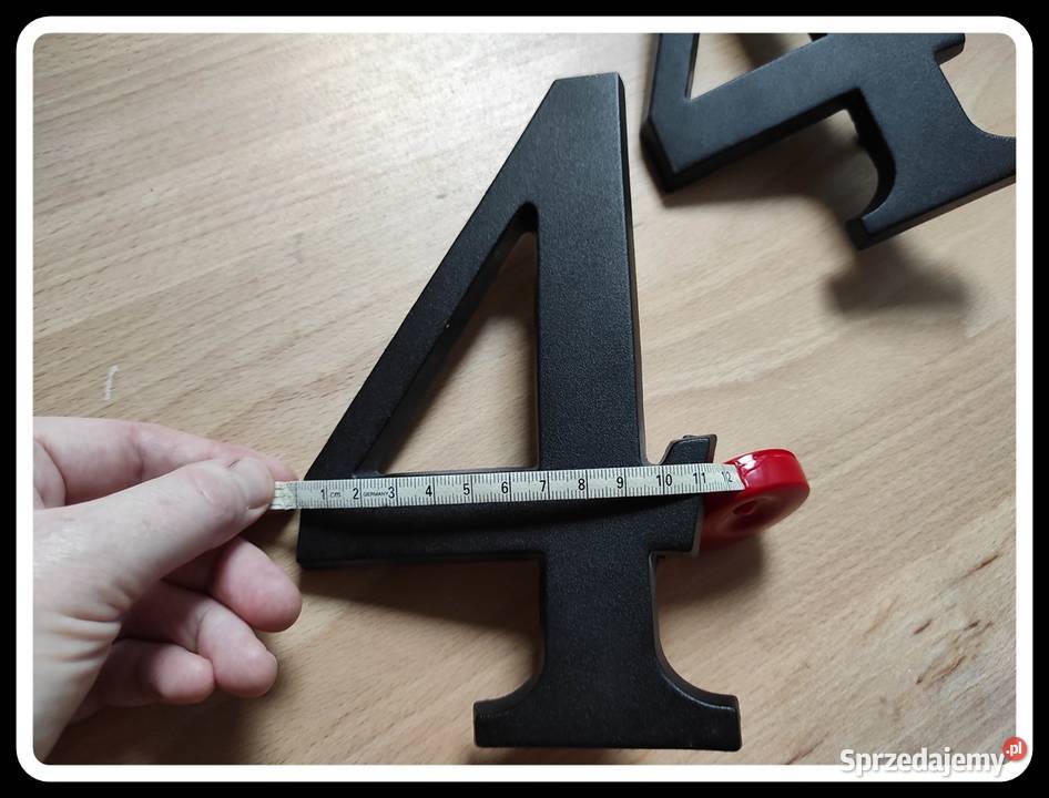 Metalowe cyfry na dom malowane proszkowo na Płock