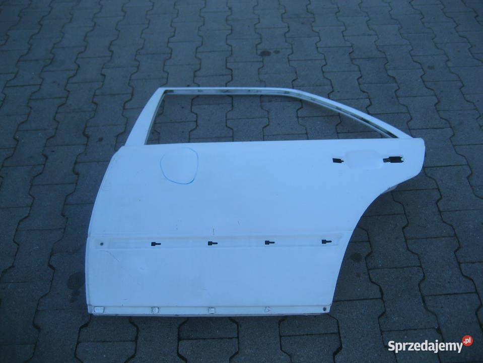 mercedes 124 w124 sedan drzwi tył lewe osobowe