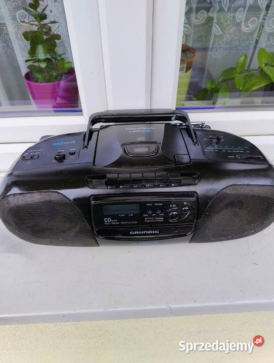 Radoiomagnetofon "Grundig"