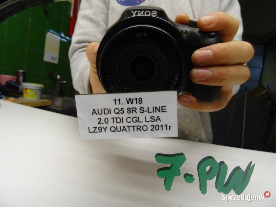 LUSTERKO LEWE LEWY PRZÓD PRZEDNIE AUDI Q5 8R osobowe