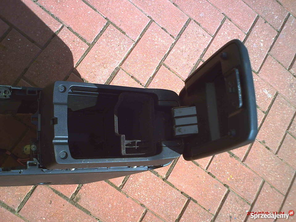 Tunel środkowy podłokietnik Rav 4 Rok produkcji 2008 Kiszkowo