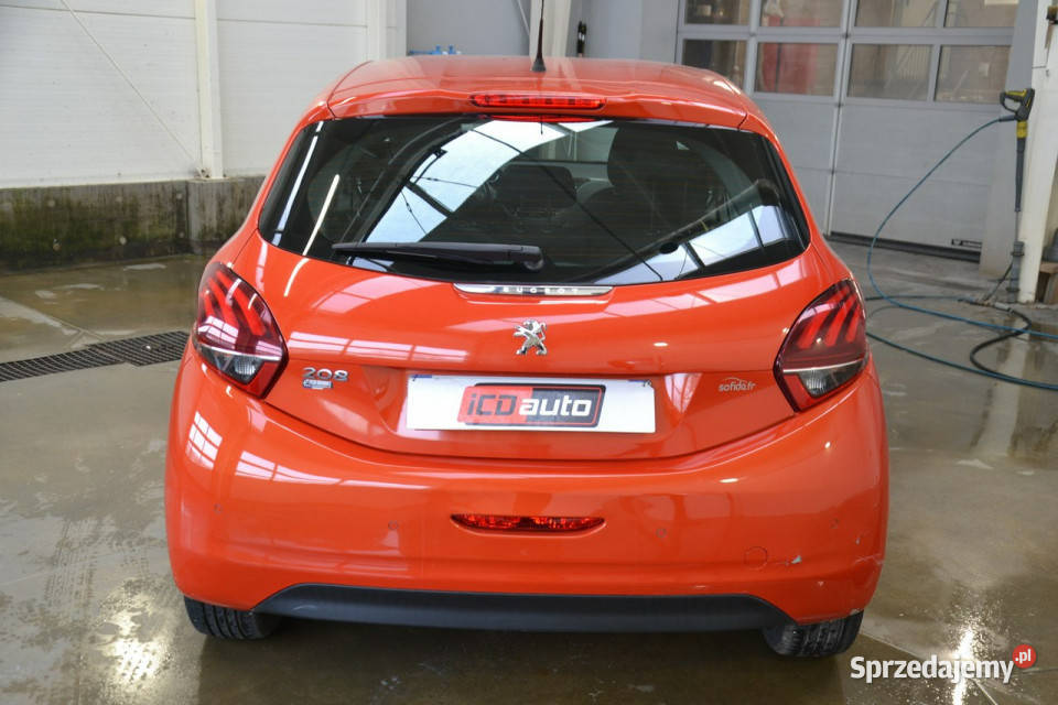 Peugeot 208 12 benzyna 110 ładny kolor Kęty
