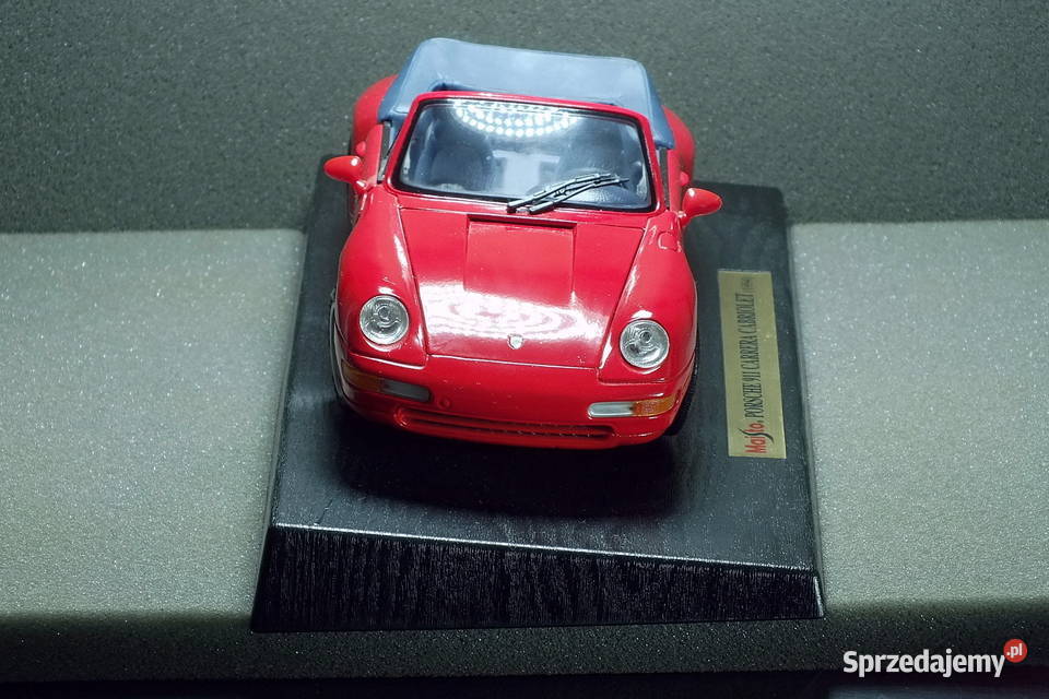 Porsche 911 Carrera Cabriolet 1994 118 Maisto