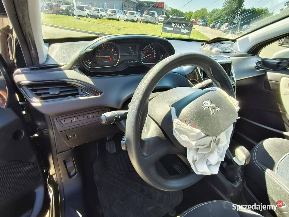 Peugeot 208 12 benzyna 82 klimatyzacja małopolskie Kęty sprzedam