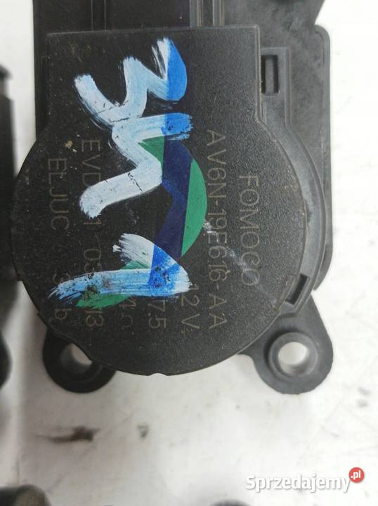 SILNICZEK NAGRZEWNICY KPL 3 AV6N19E616AA Ford świętokrzyskie sprzedam